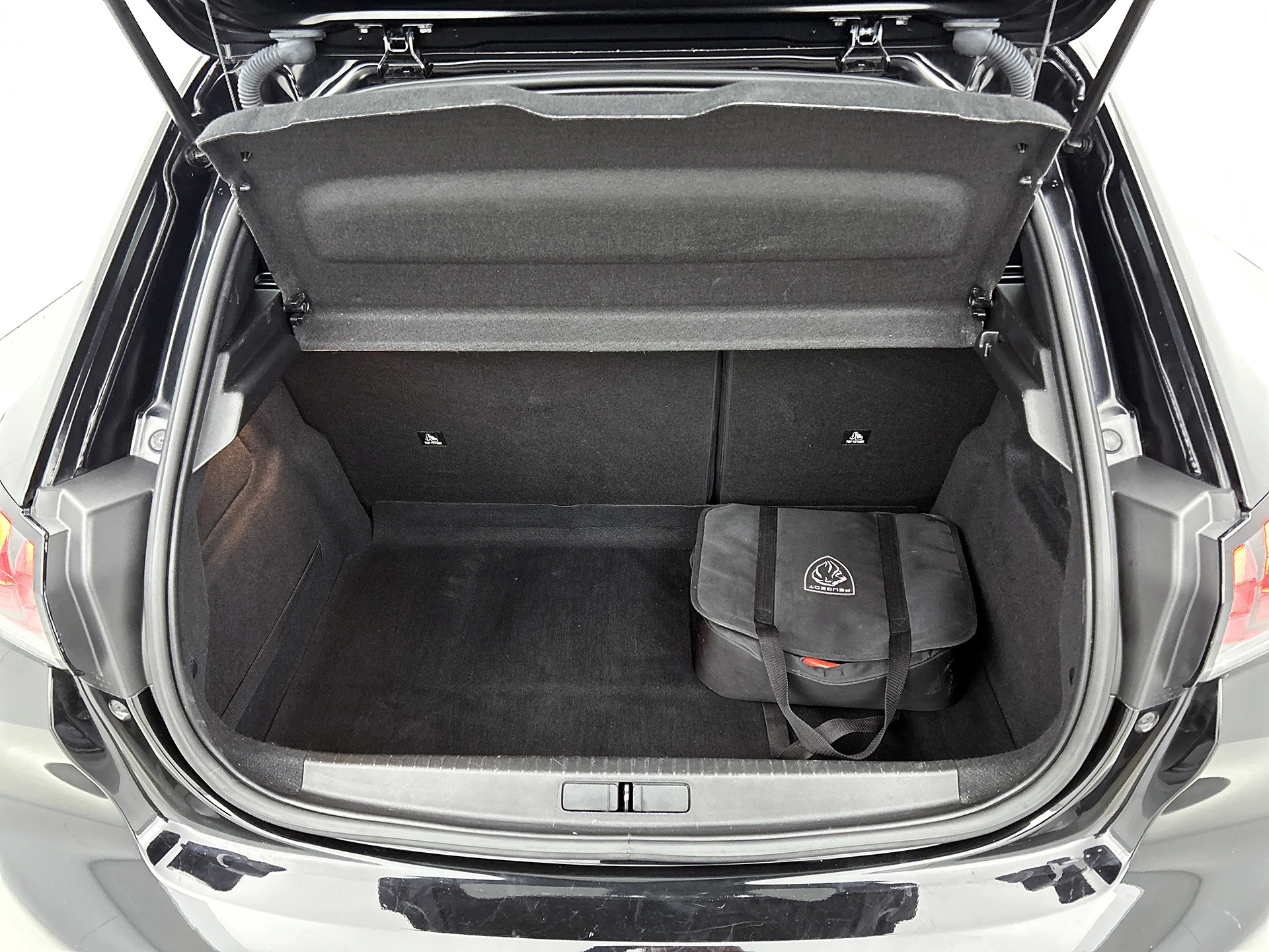 Hoofdafbeelding Peugeot e-208