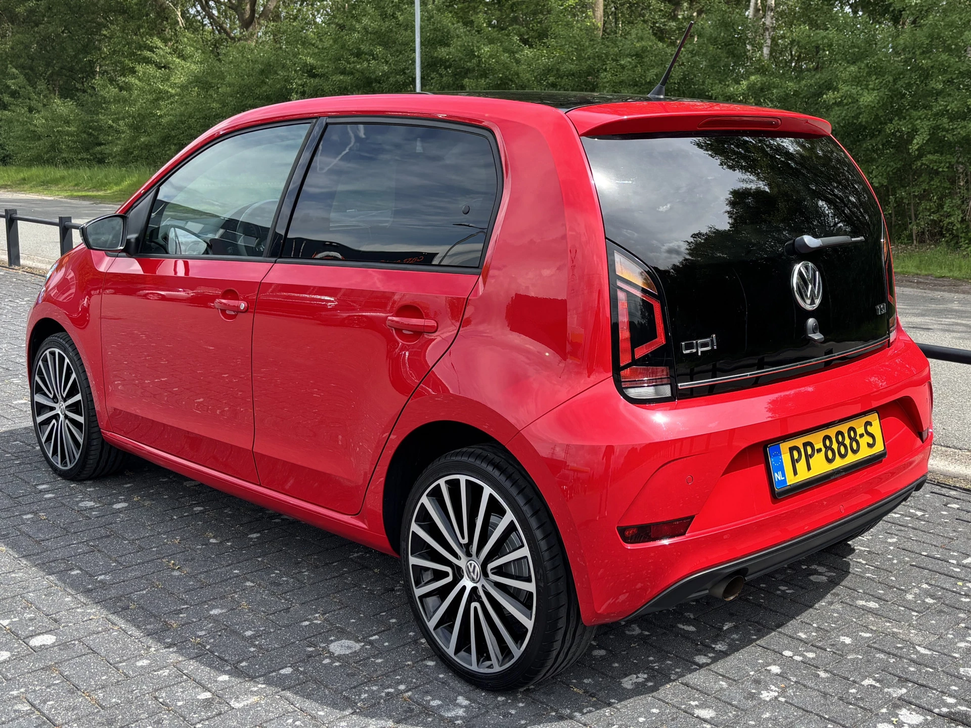 Hoofdafbeelding Volkswagen up!