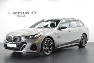 BMW 5 Serie Touring 530e M Sport Automaat / Adaptieve LED / Parking Assistant Plus / Live Cockpit Professional / Stoelverwarming / M Sportonderstel