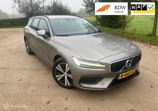 Volvo V60 2.0 B3 Momentum Business