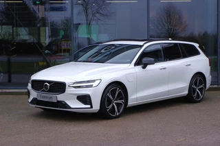 Volvo V60 2.0 T8 456 PK Plug-in Hybrid AWD Ultimate Dark Long Range, Panoramadak, Trekhaak, H/K Sound, 360 Camera,