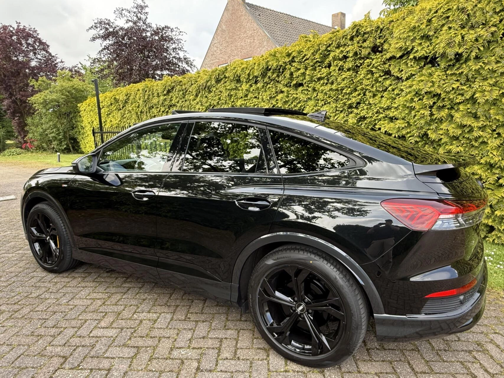 Hoofdafbeelding Audi Q4 e-tron