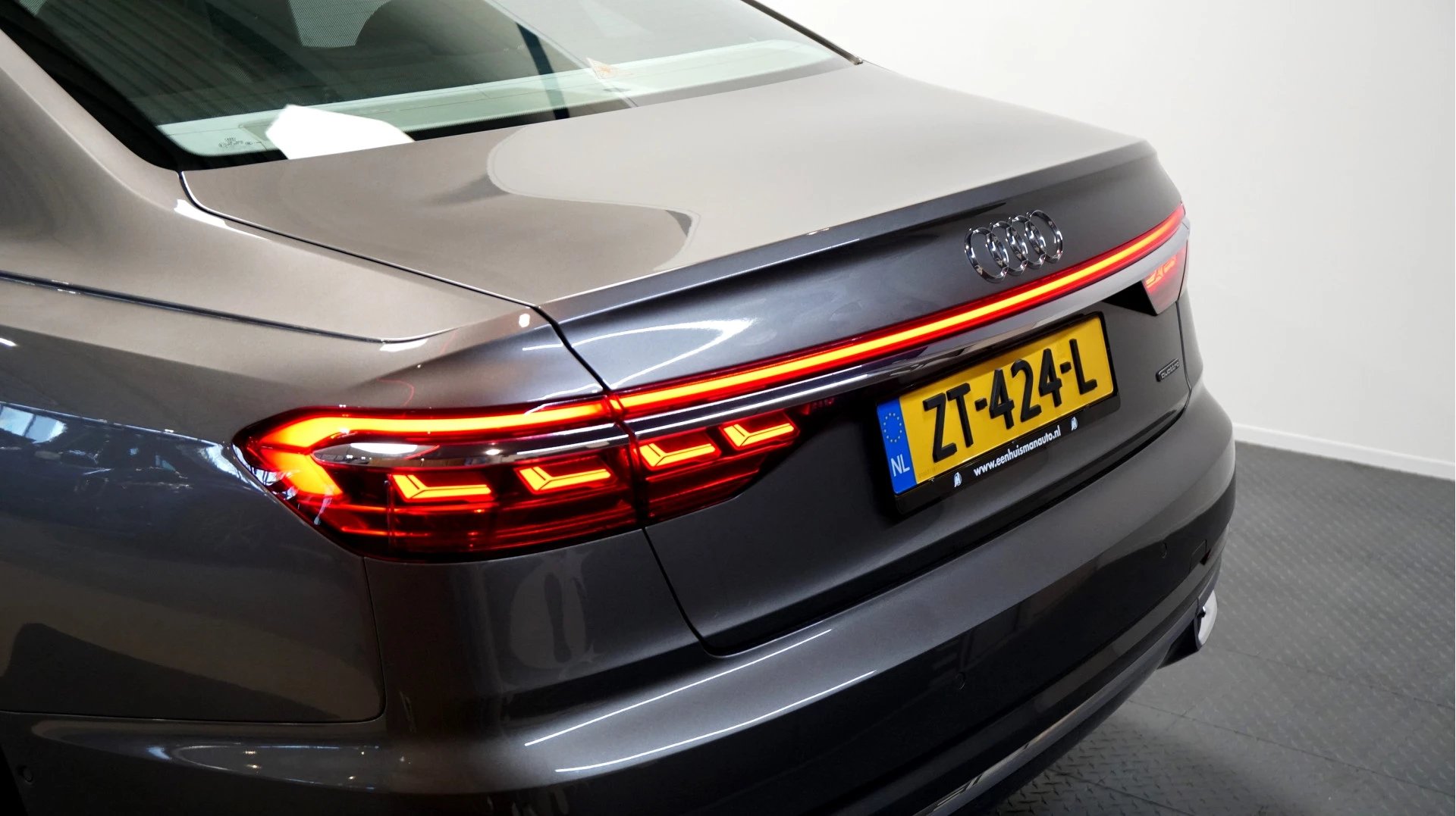 Hoofdafbeelding Audi A8