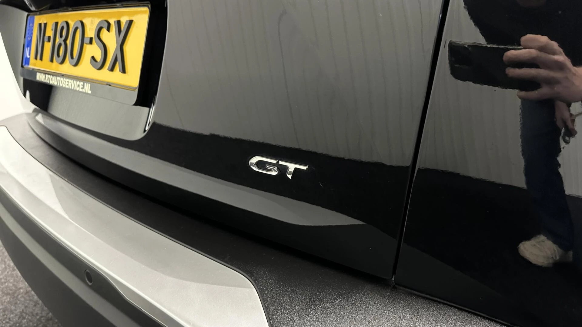 Hoofdafbeelding Peugeot e-2008