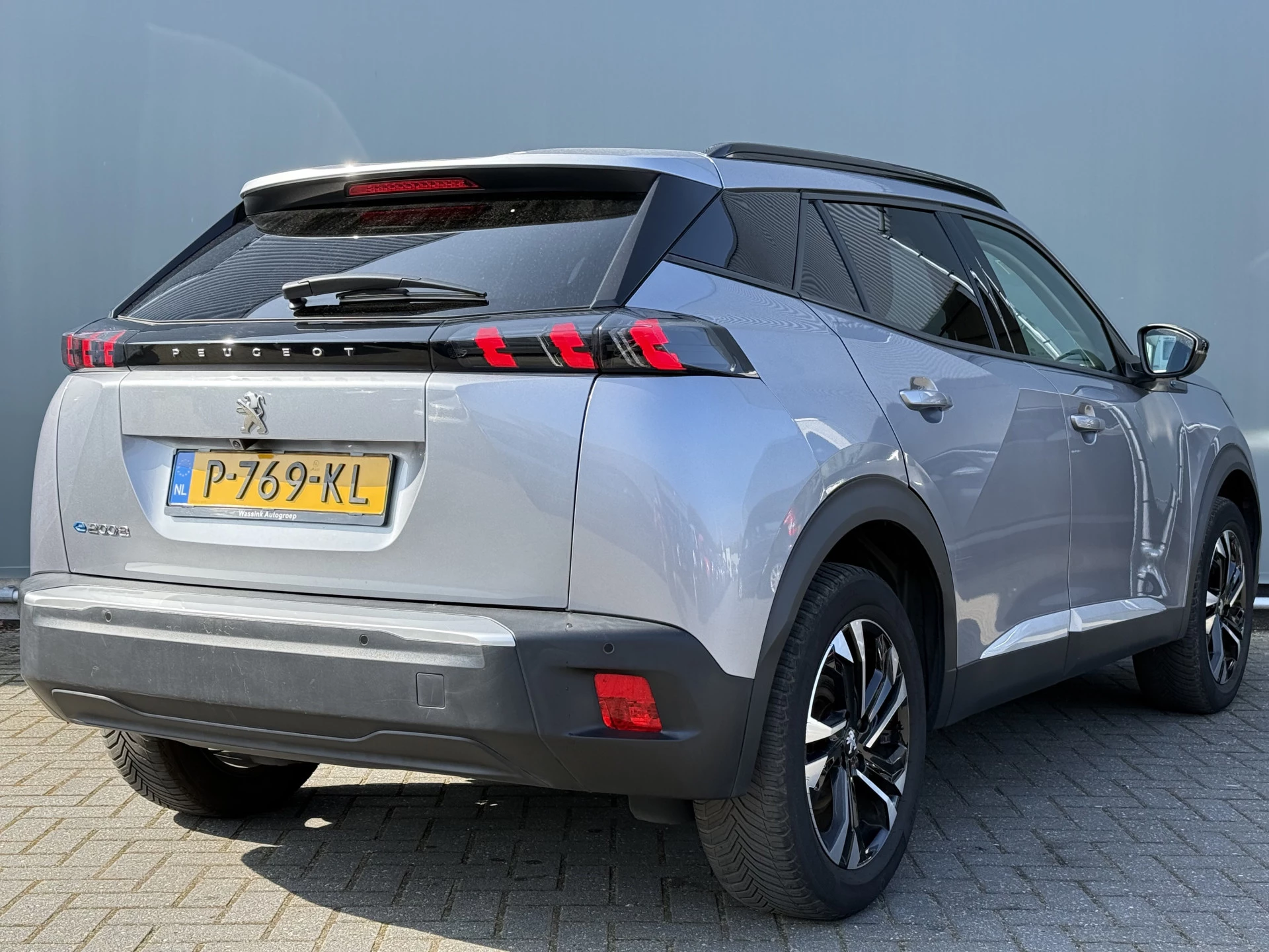 Hoofdafbeelding Peugeot e-2008