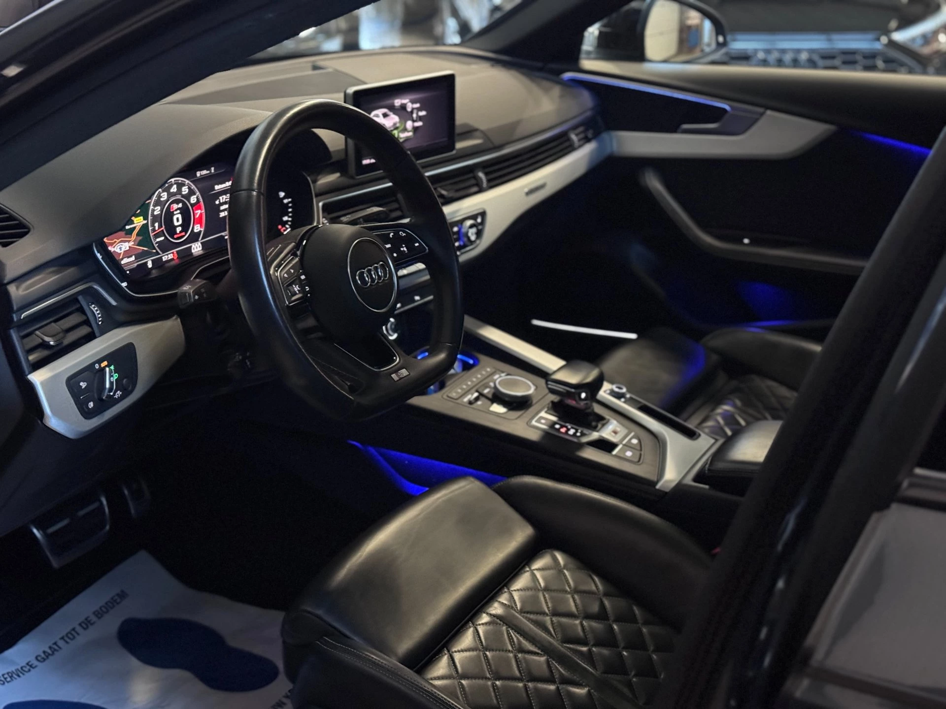 Hoofdafbeelding Audi S4