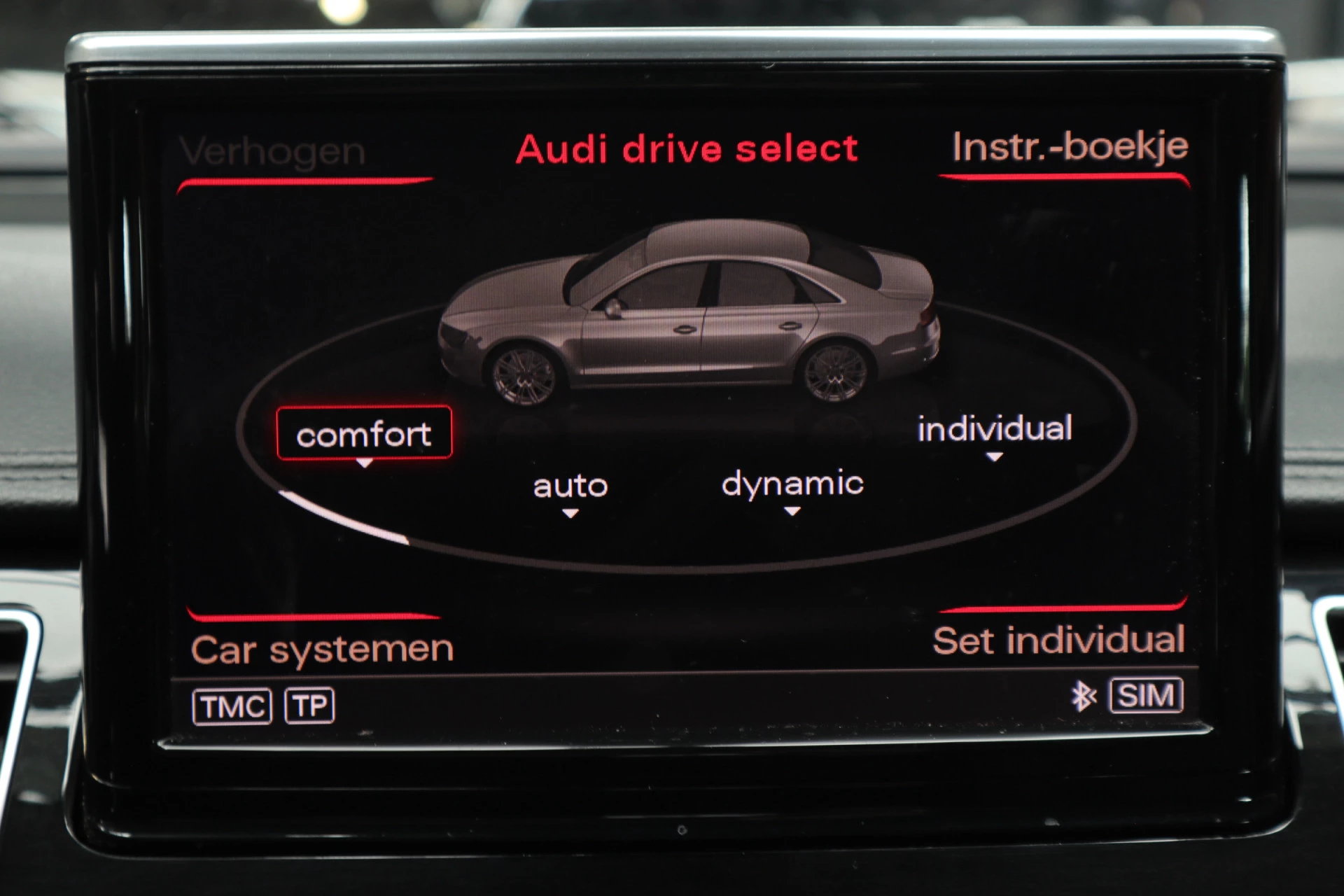 Hoofdafbeelding Audi A8