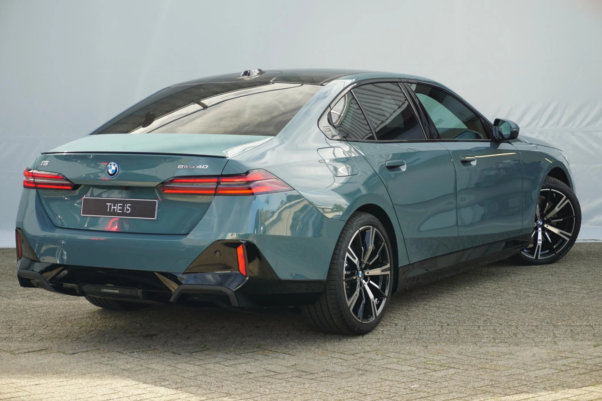 Hoofdafbeelding BMW i5