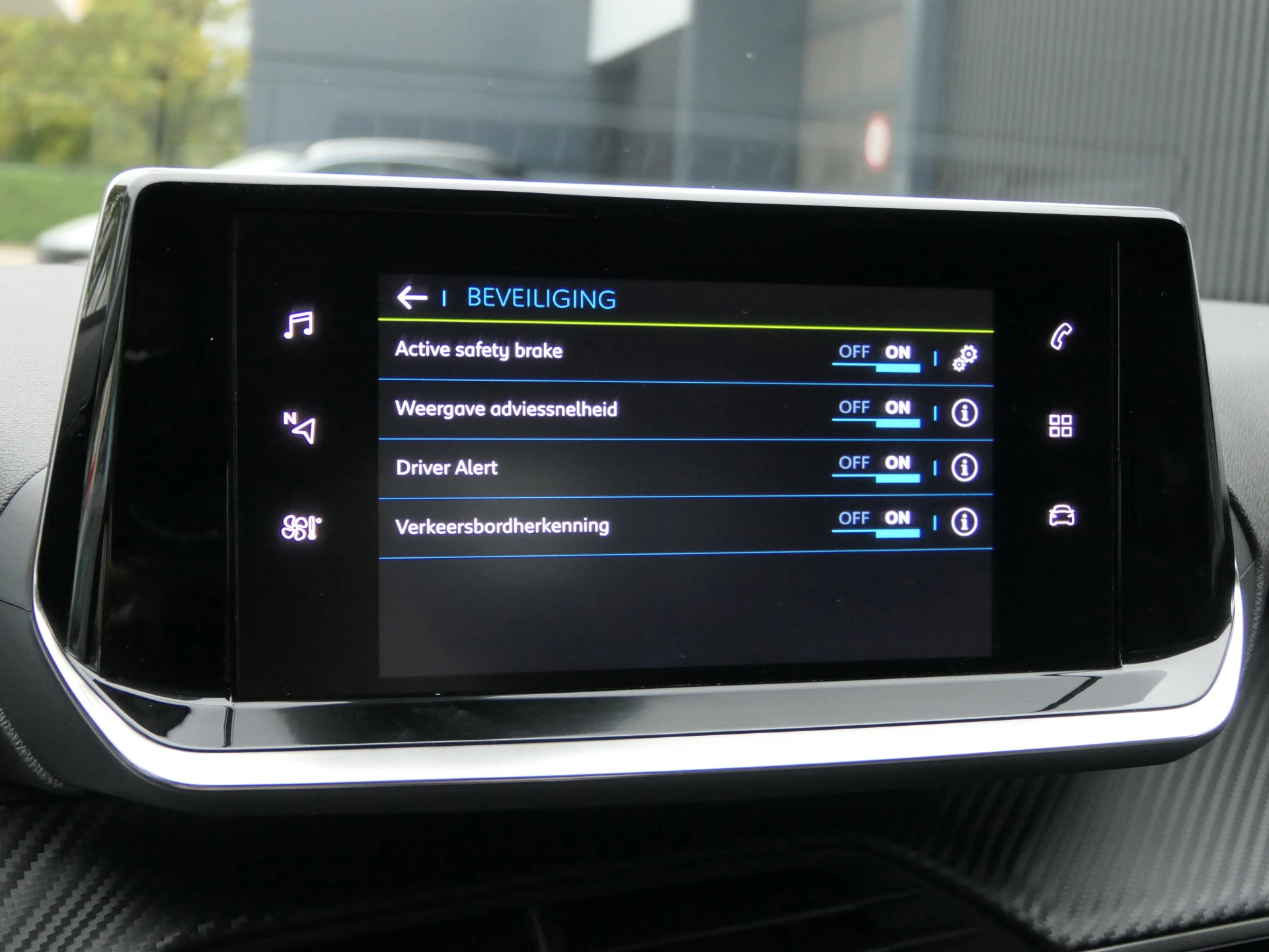 Hoofdafbeelding Peugeot e-208