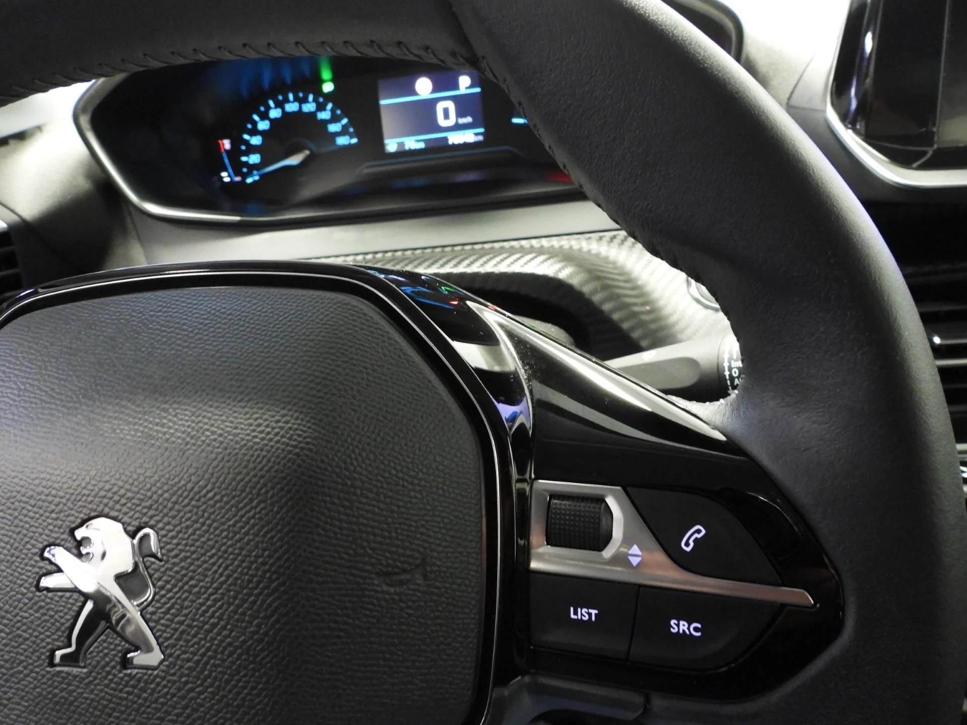 Hoofdafbeelding Peugeot e-208