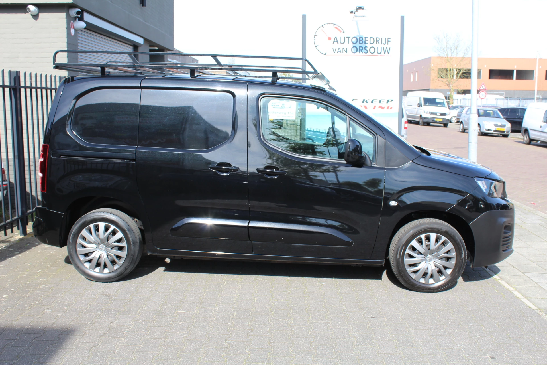 Hoofdafbeelding Peugeot Partner