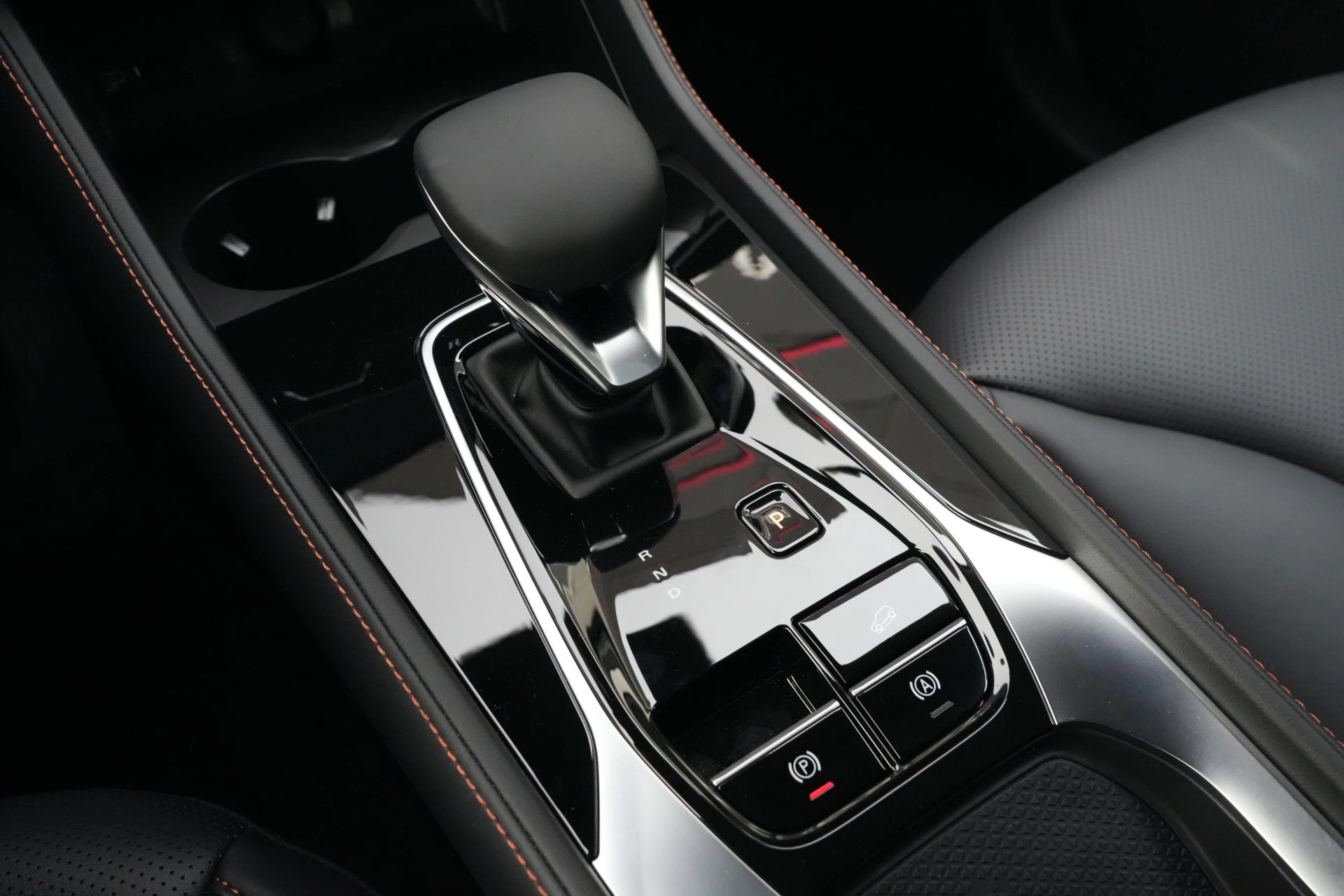 Hoofdafbeelding MG HS