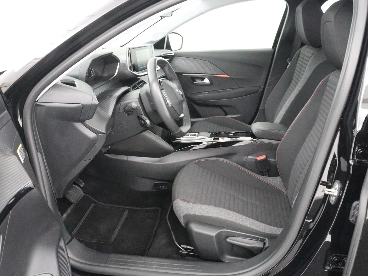 Hoofdafbeelding Peugeot e-208