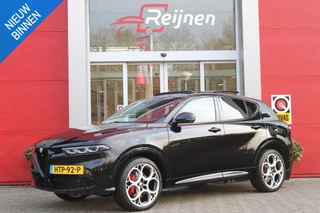 Alfa Romeo Tonale 1.3T PHEV 280PK VELOCE Q4 | PANORAMISCH SCHUIF / KANTELDAK | LEDEREN BEKLEDING | VOORSTOELEN / STUUR VERWARMD | VOORSTOELEN GEVENTILEERD | VOORSTOELEN ELEKTRISCH VERSTELBAAR | DRAADLOOS APPLE CARPLAY / ANDROID AUTO | 360° CAMERA | AUTOMATISCH DIMMENDE BUITENSPIEGELS | 20"INCH LICHTMETALEN VELGEN | ADAPTIVE CRUISE CONTROL | KEYLESS ENTRY / START | ELEKTRISCH BEDIENBARE ACHTERKLEP | DRAADLOZE TELEFOONLADER | AMBIENT LIGHTING | DONKERE HEMELBEKLEDING | SCHAKELFLIPPERS AAN HET STUUR | VERWARMDE RUITENSPROEIERS |
