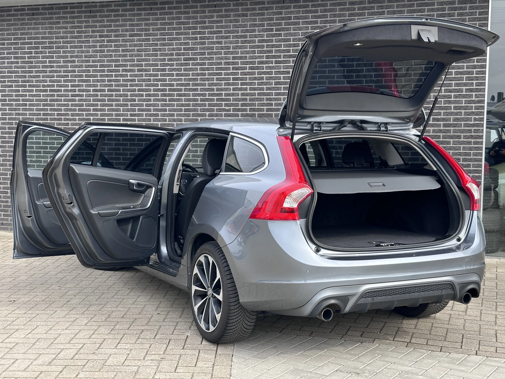 Hoofdafbeelding Volvo V60