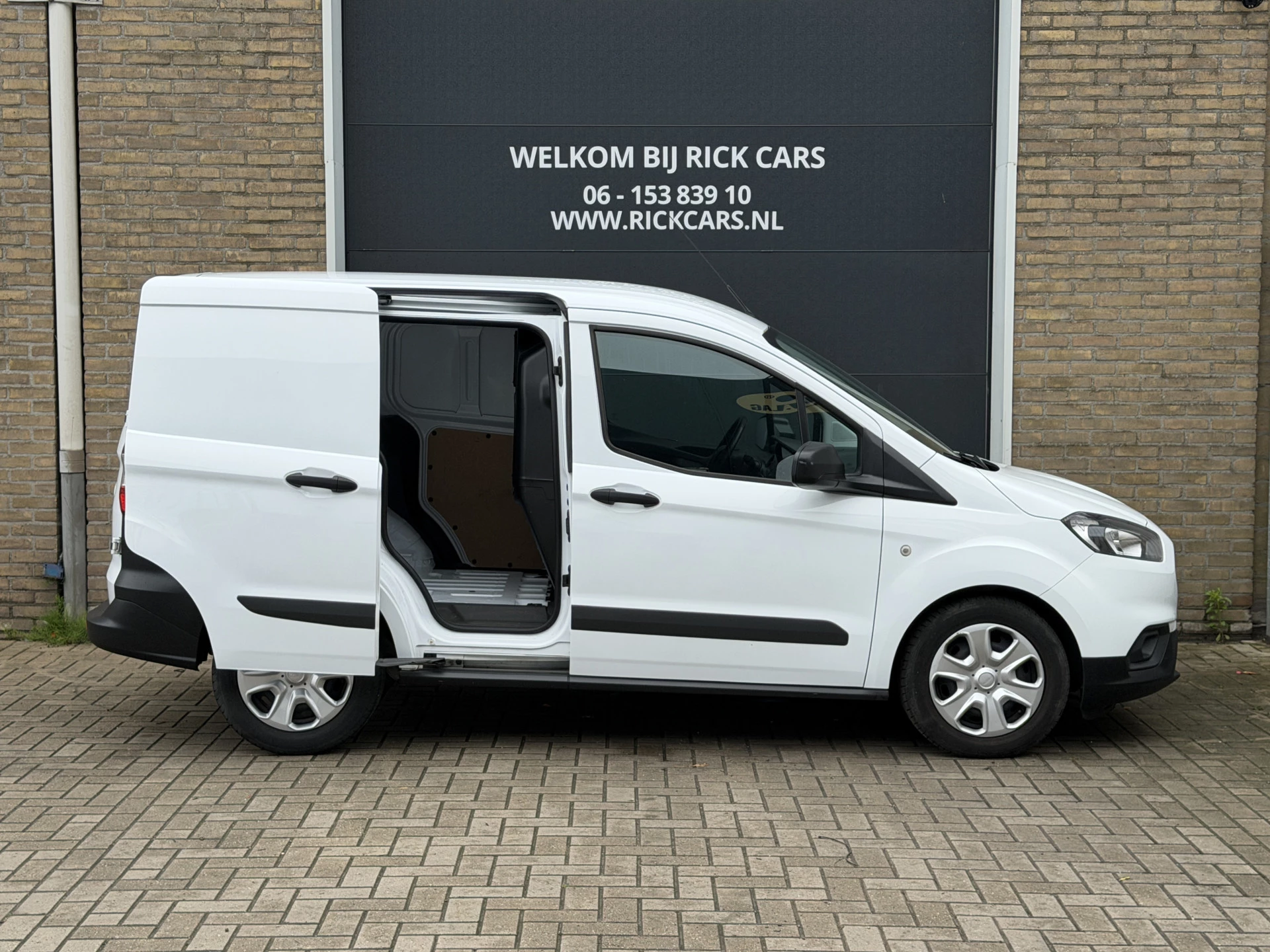 Hoofdafbeelding Ford Transit Courier