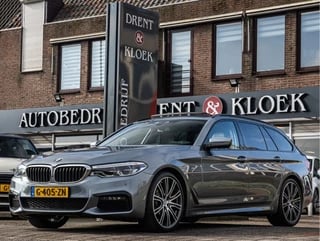 BMW 5 Serie Touring 520i High Exe M-Sport ORG NL PANO 20 INCH ELEK STOELEN BOMVOL 119000KM!!