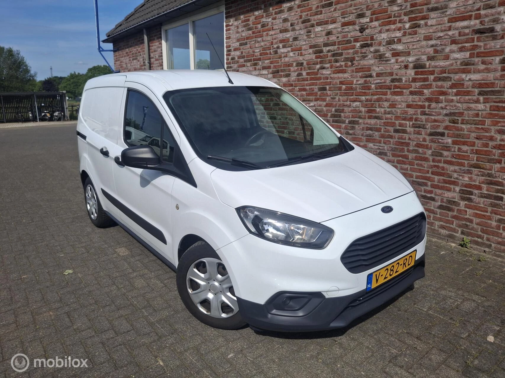Hoofdafbeelding Ford Transit Courier