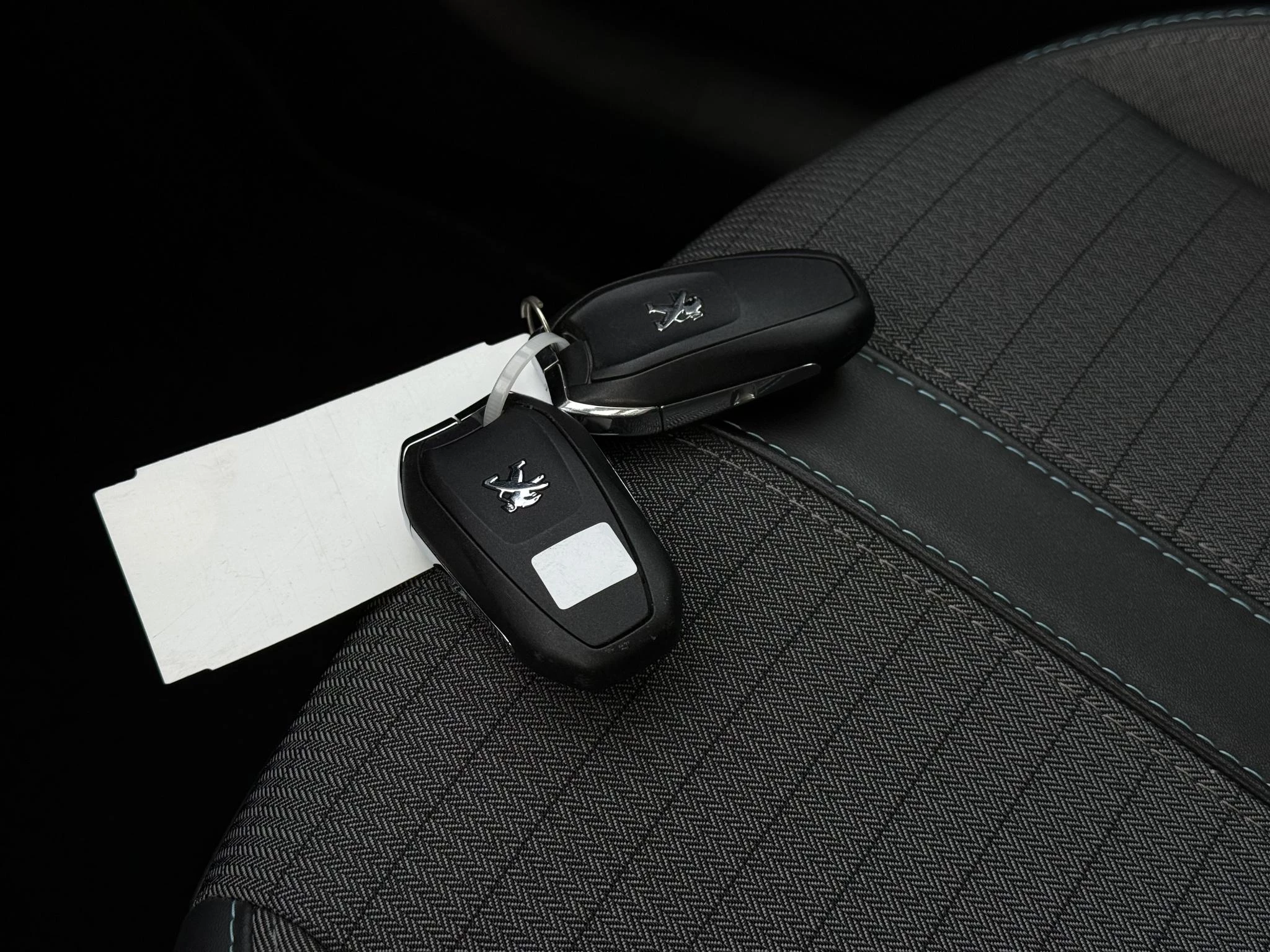 Hoofdafbeelding Peugeot e-208