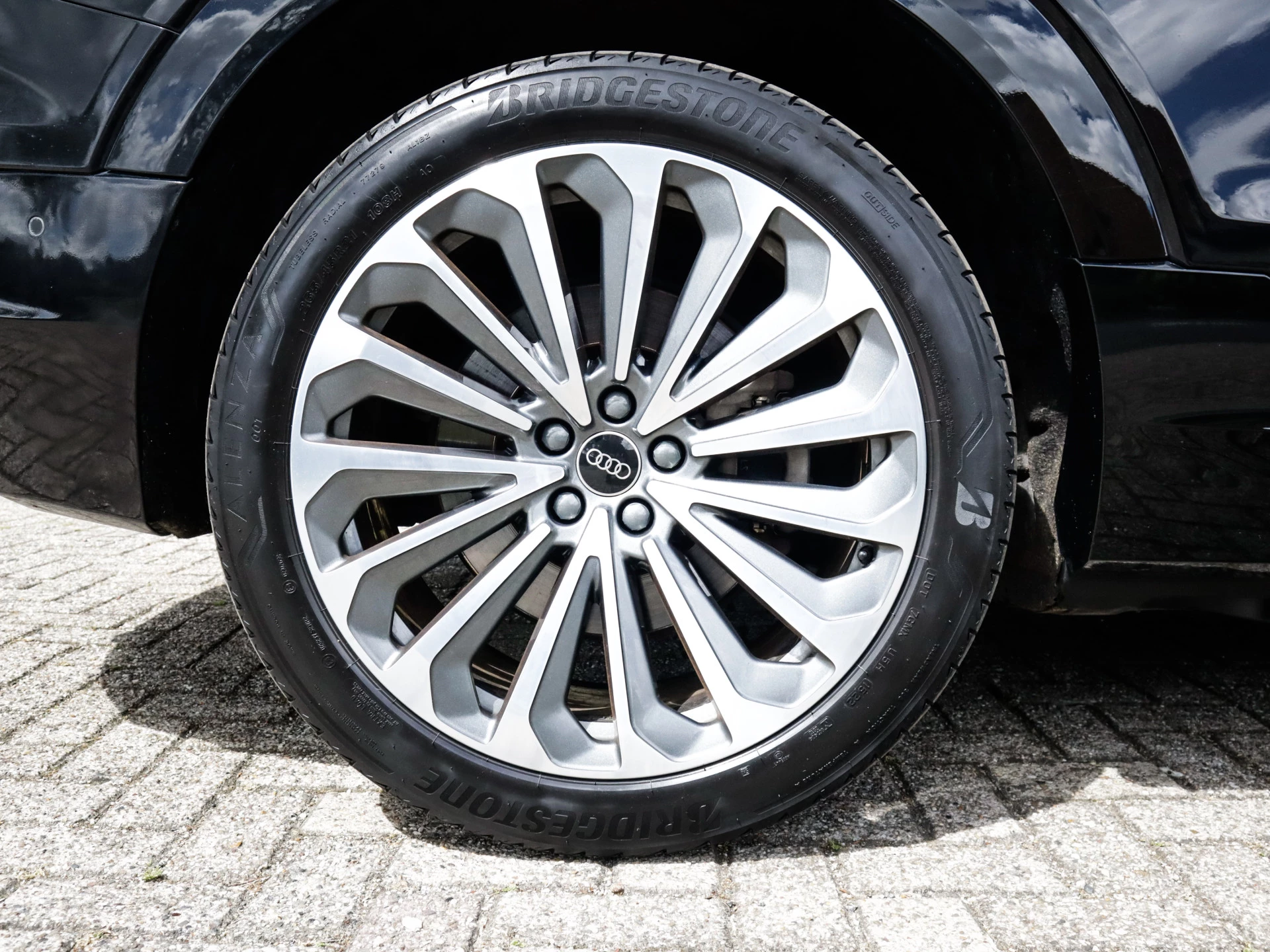 Hoofdafbeelding Audi e-tron