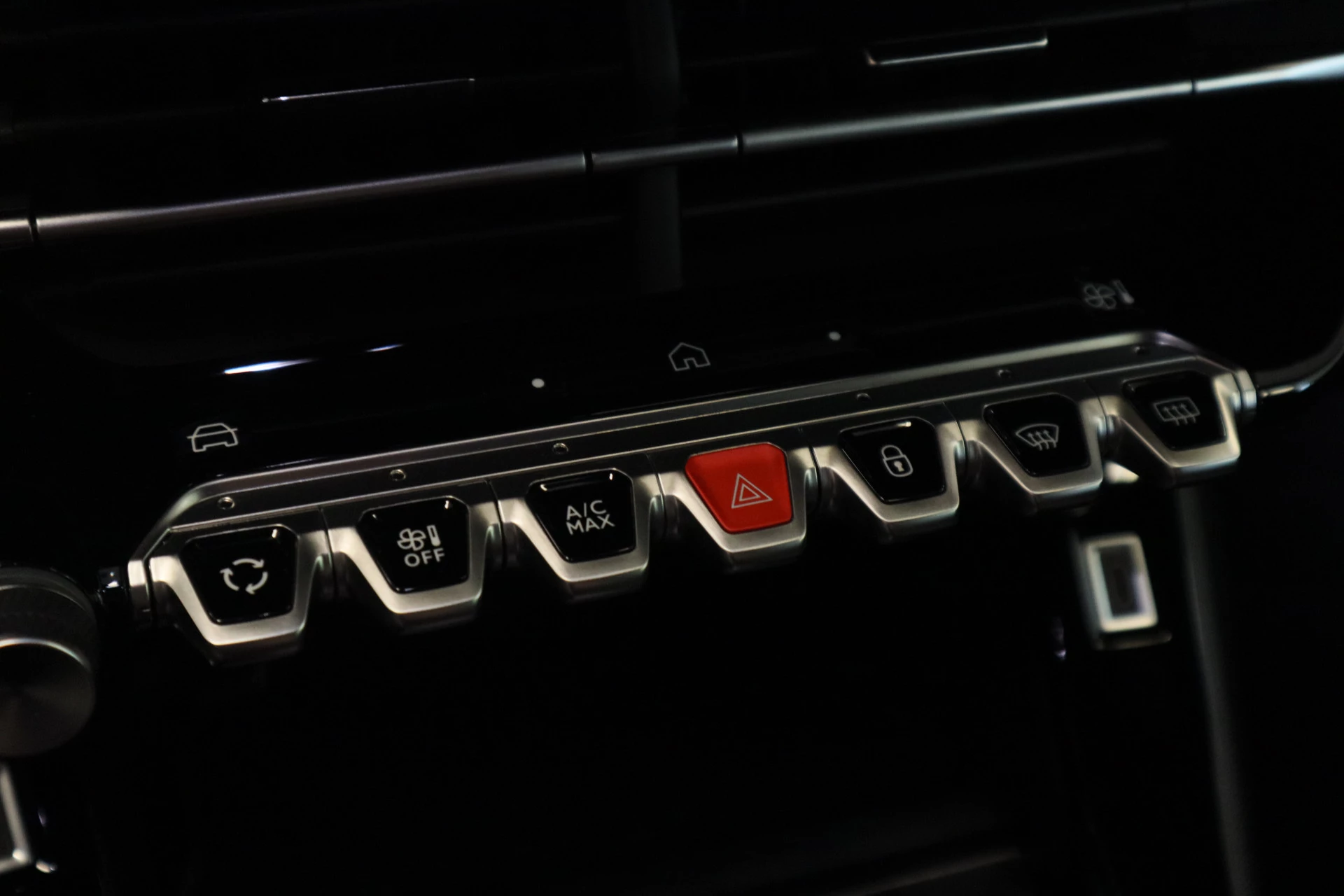 Hoofdafbeelding Peugeot e-2008