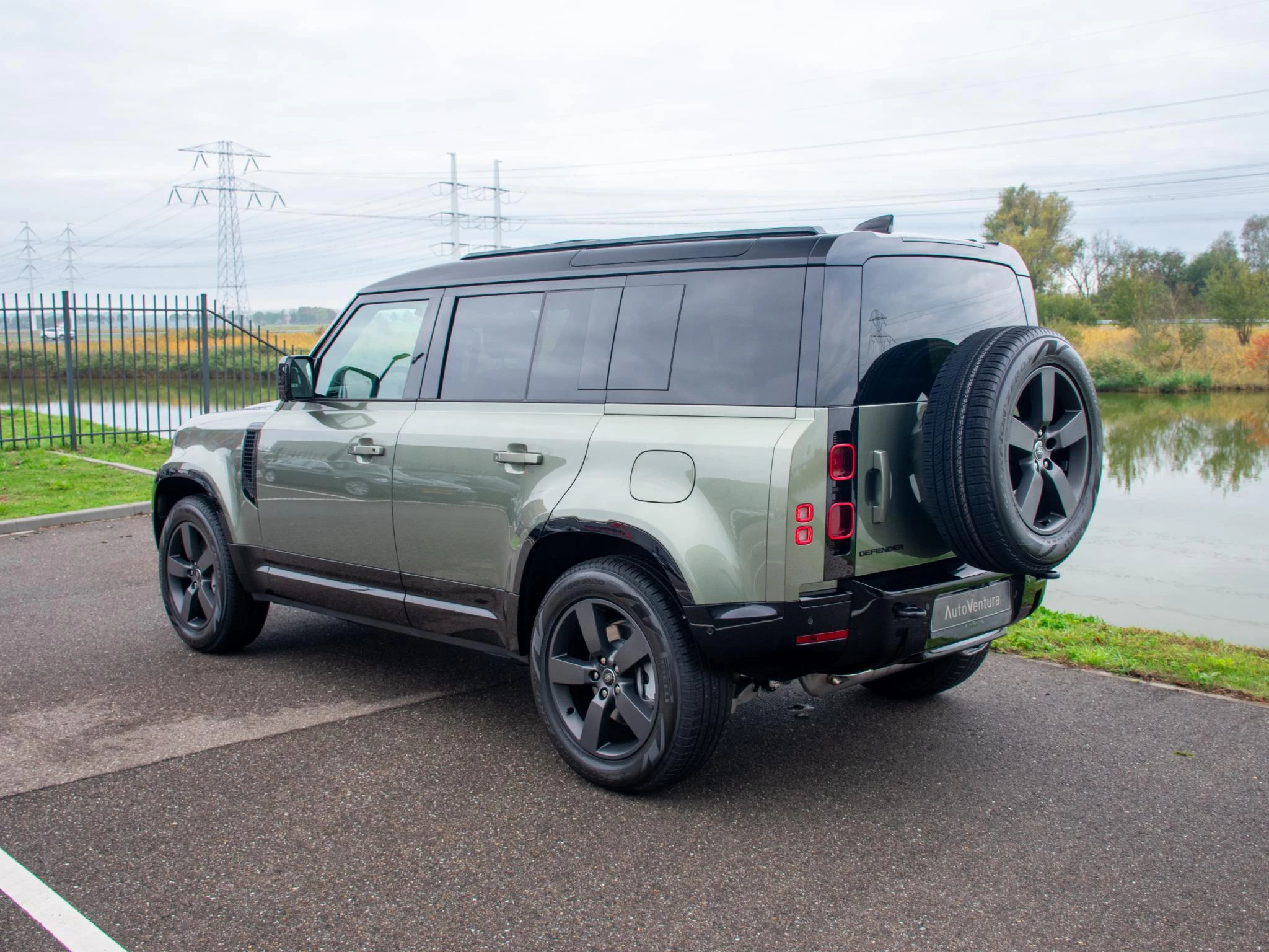 Hoofdafbeelding Land Rover Defender