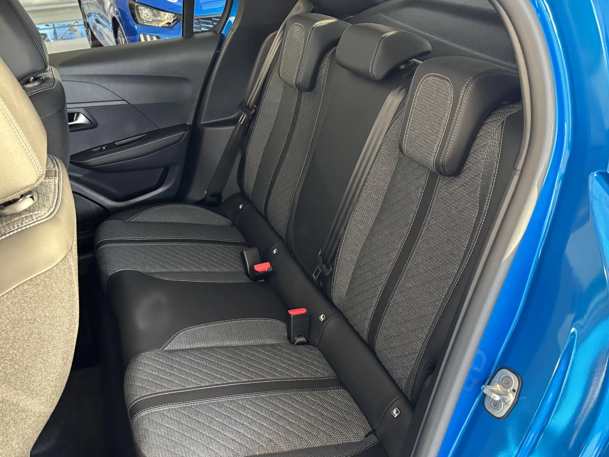 Hoofdafbeelding Peugeot e-208