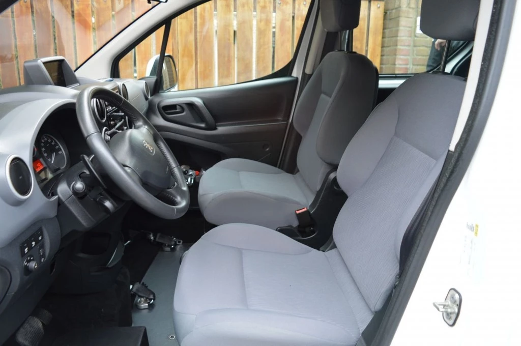 Hoofdafbeelding Peugeot Partner