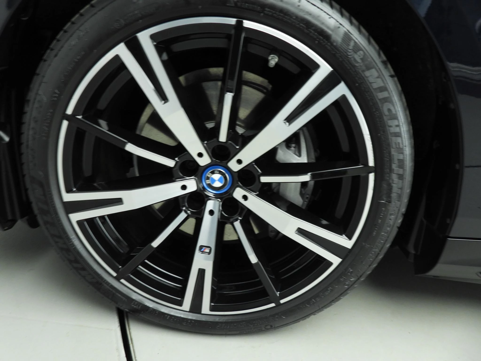 Hoofdafbeelding BMW i5