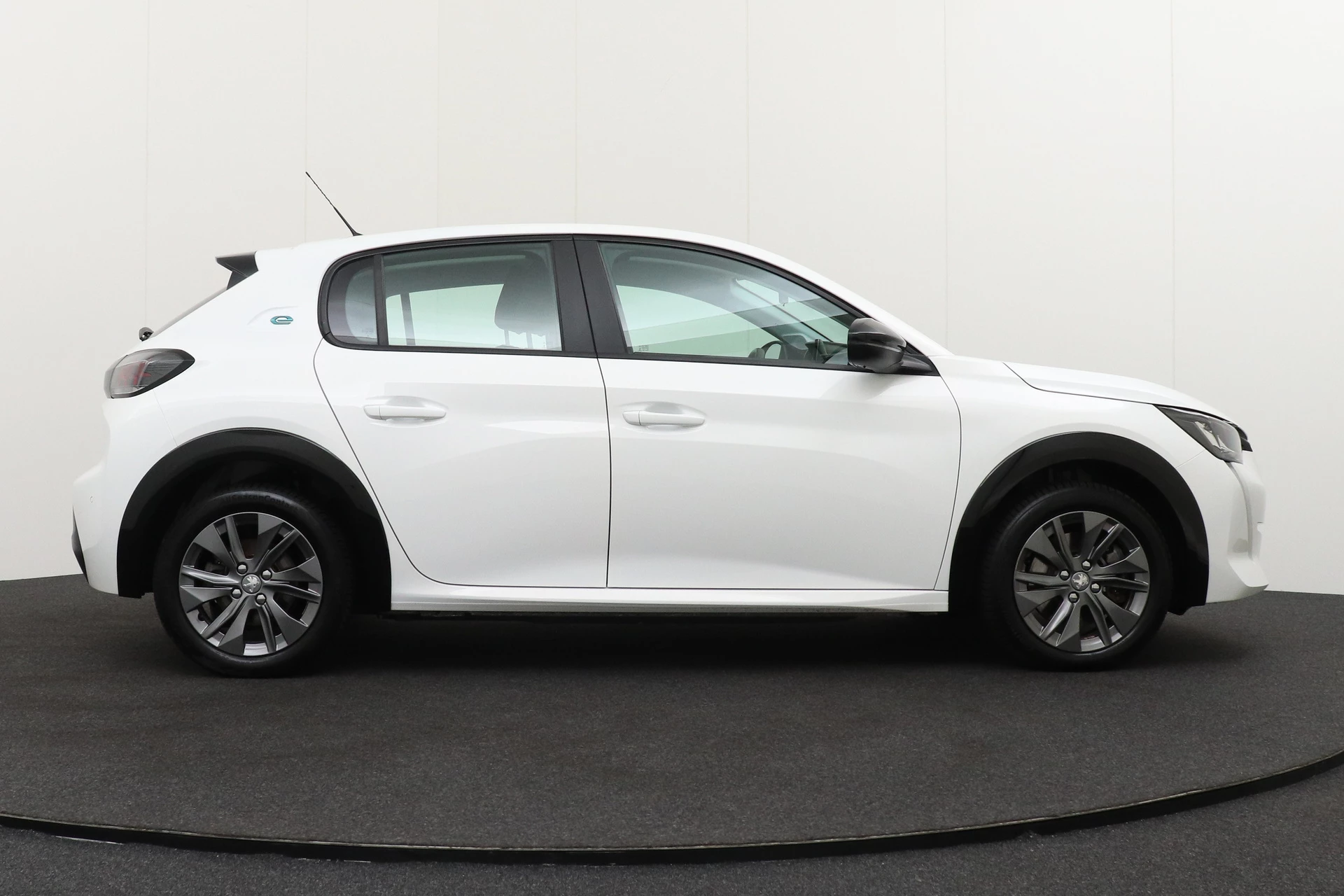 Hoofdafbeelding Peugeot e-208