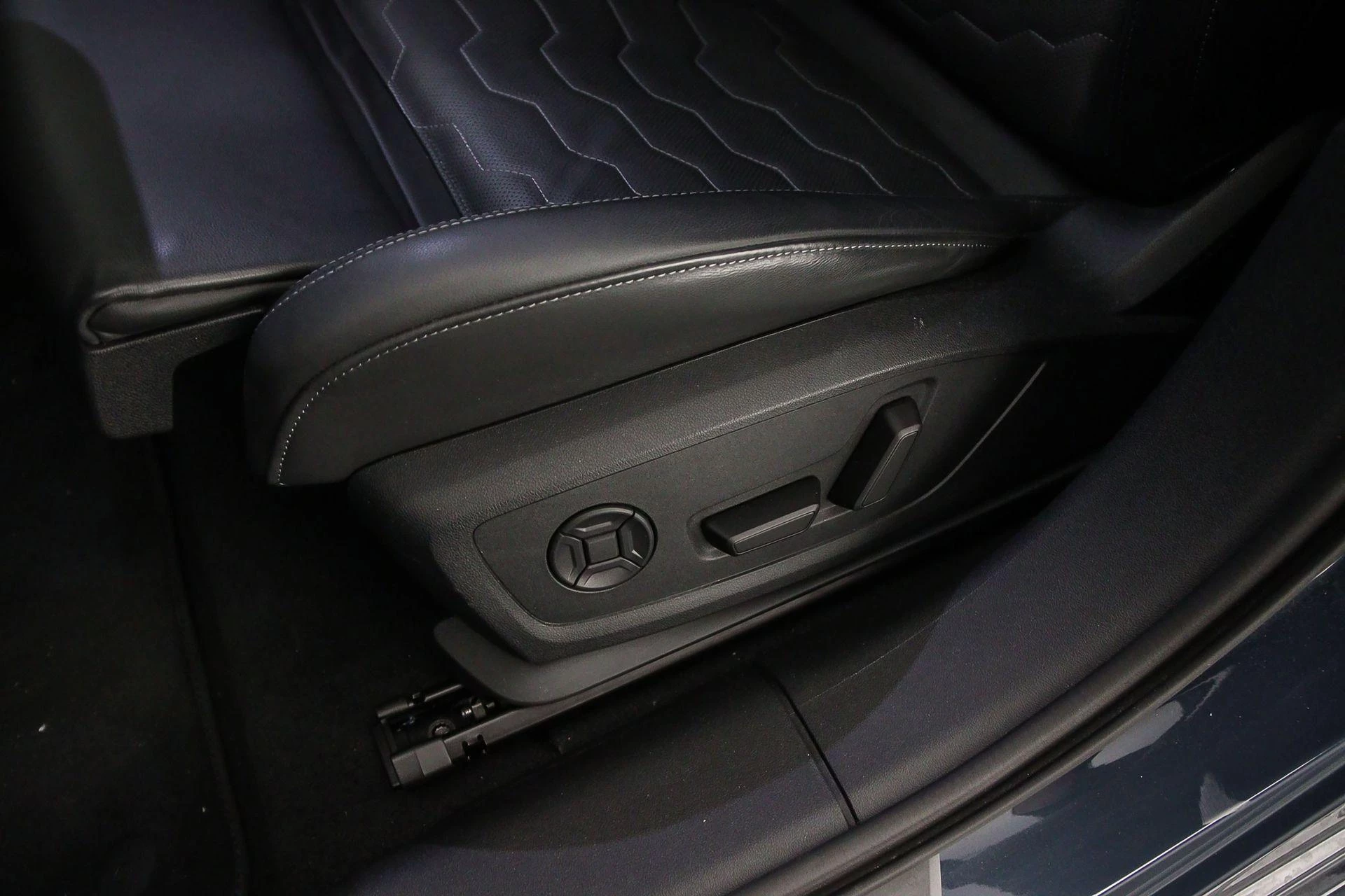 Hoofdafbeelding Audi S6 Avant e-tron