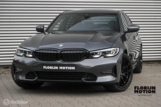 BMW 3-serie 320i Executive Edition | Stoelverwarming | Sportstoelen | Donkere hemel | Camera | LED | 19 Inch | Mineralgrau Metallic | NL auto