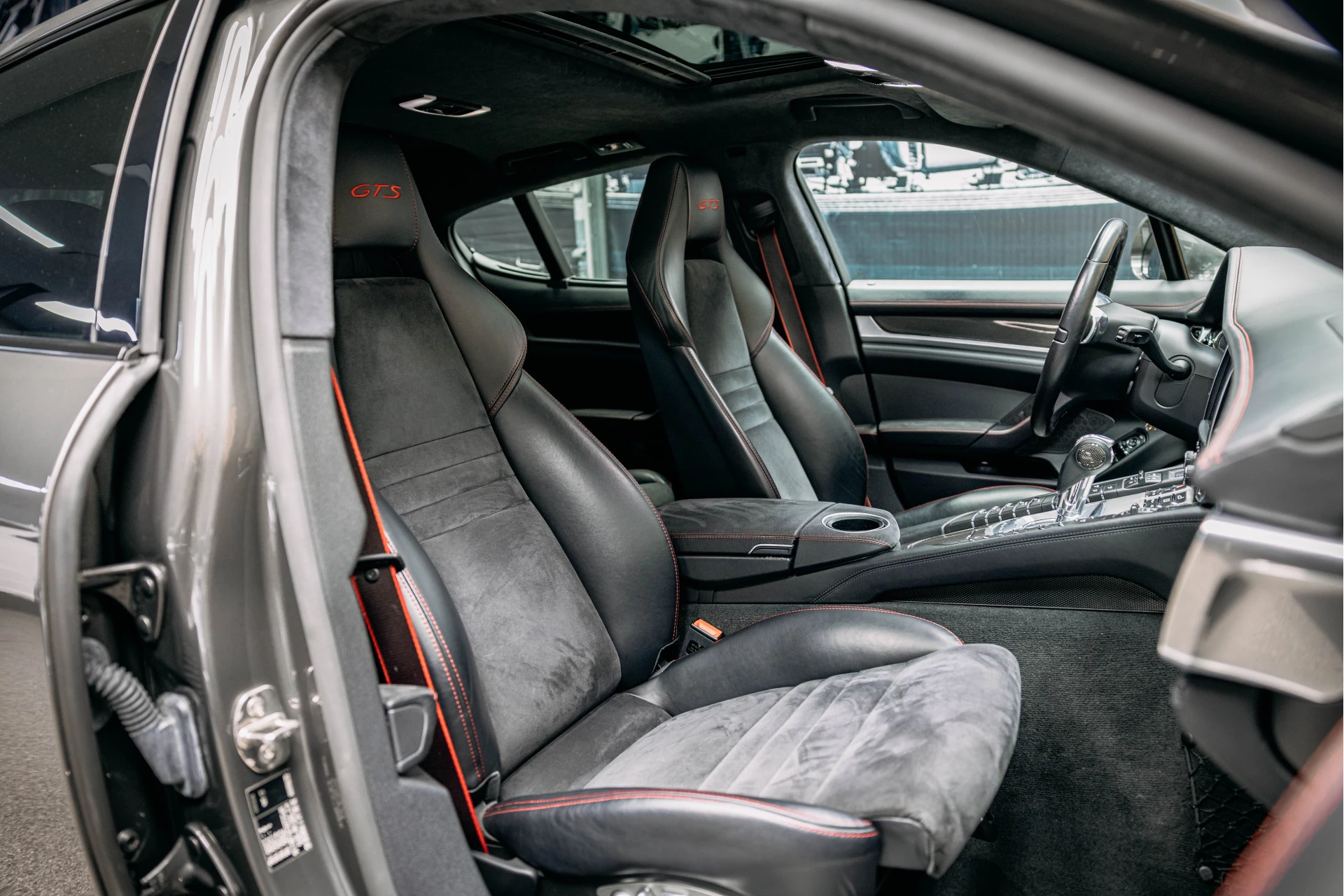 Hoofdafbeelding Porsche Panamera