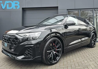 Hoofdafbeelding Audi Q8 Audi Q8 60 TFSI E Quattro S-Line COMPETITION NIEUWE AUTO!!