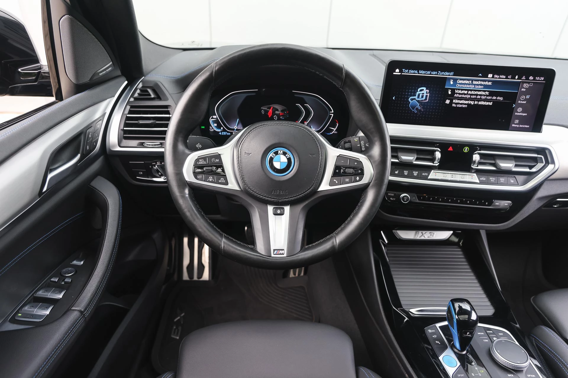 Hoofdafbeelding BMW iX3