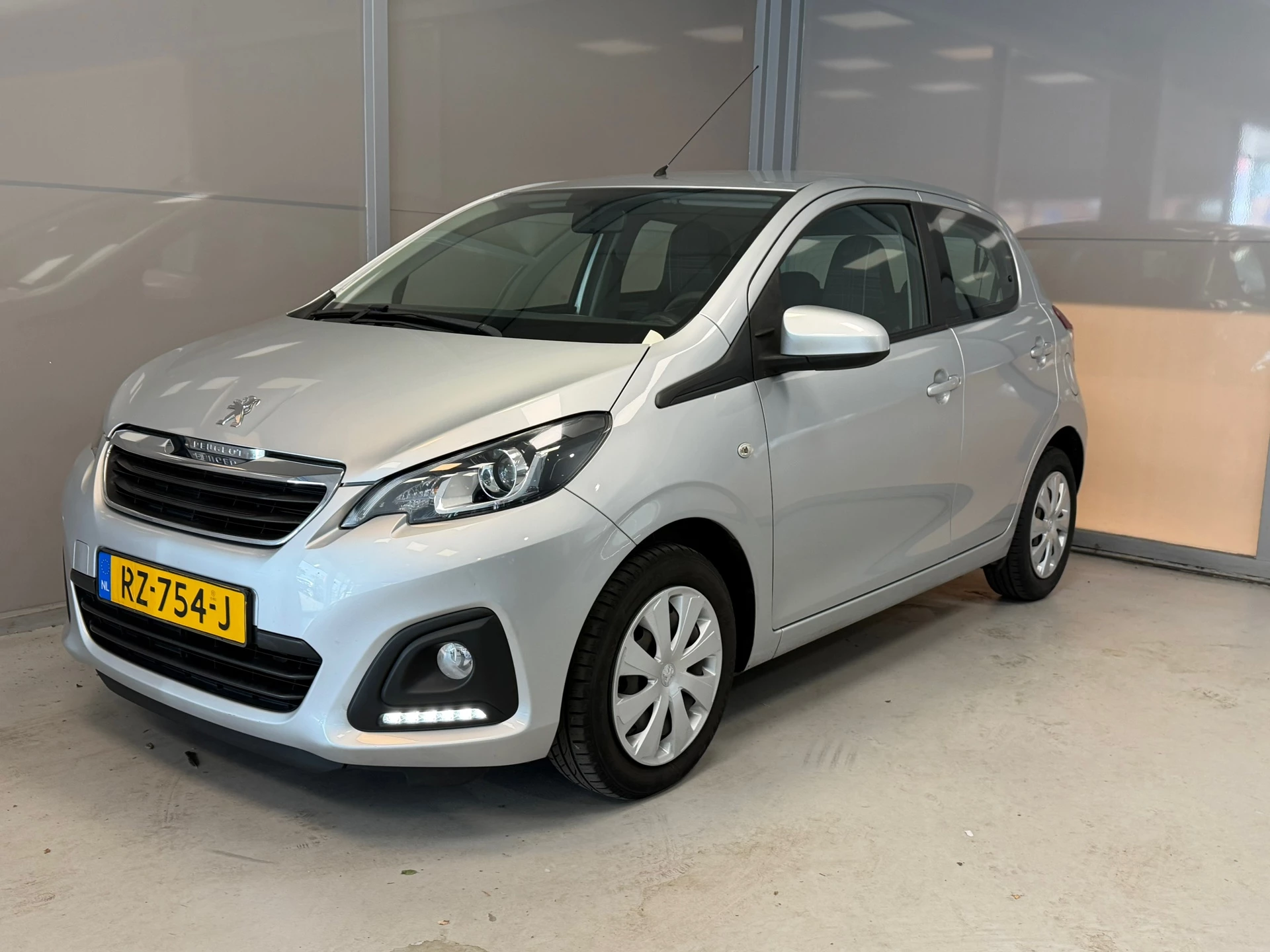 Hoofdafbeelding Peugeot 108
