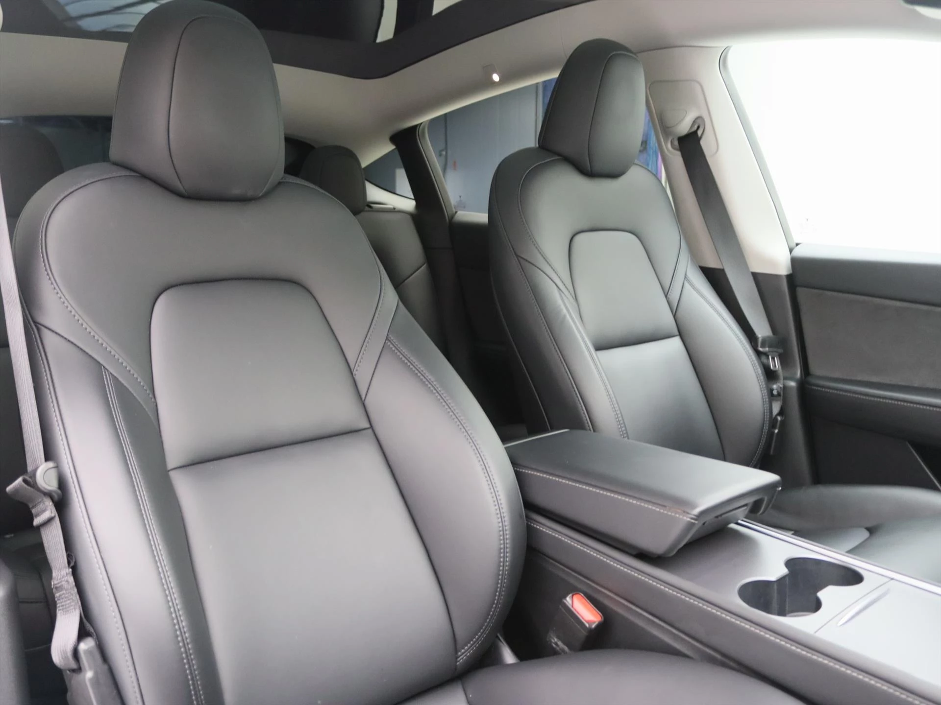 Hoofdafbeelding Tesla Model Y