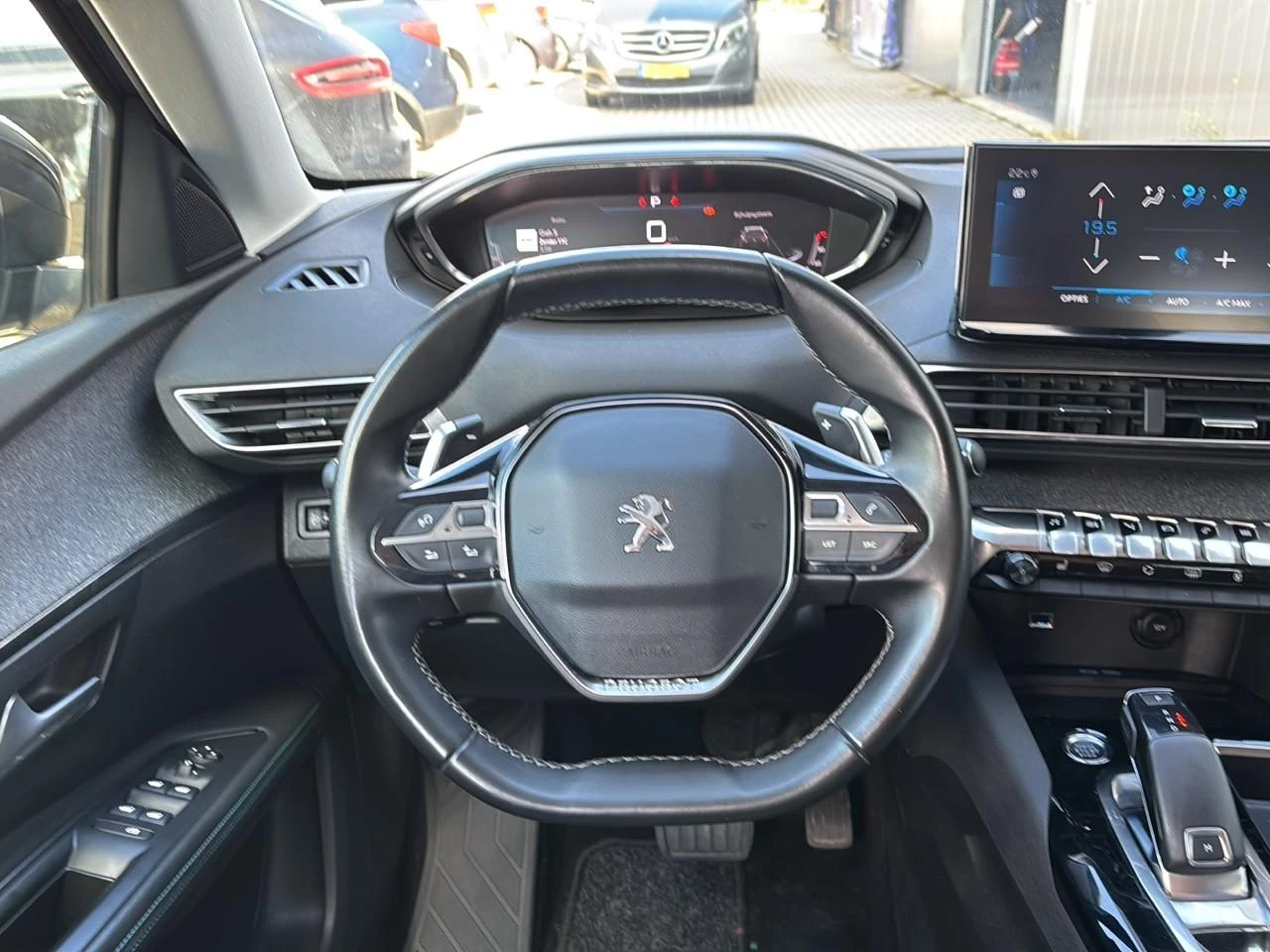 Hoofdafbeelding Peugeot 5008