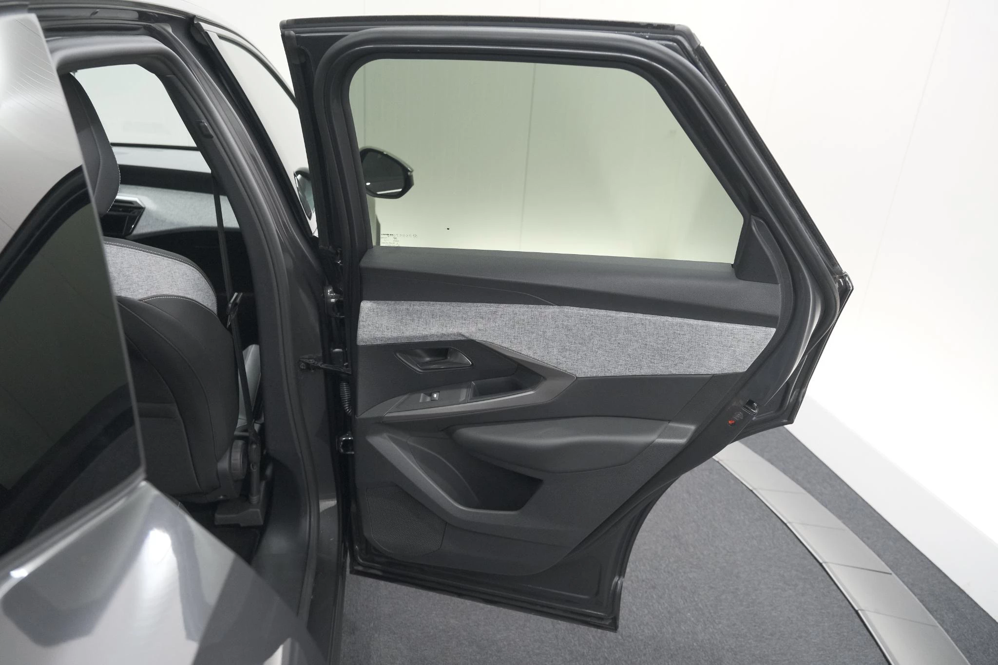 Hoofdafbeelding Peugeot e-3008