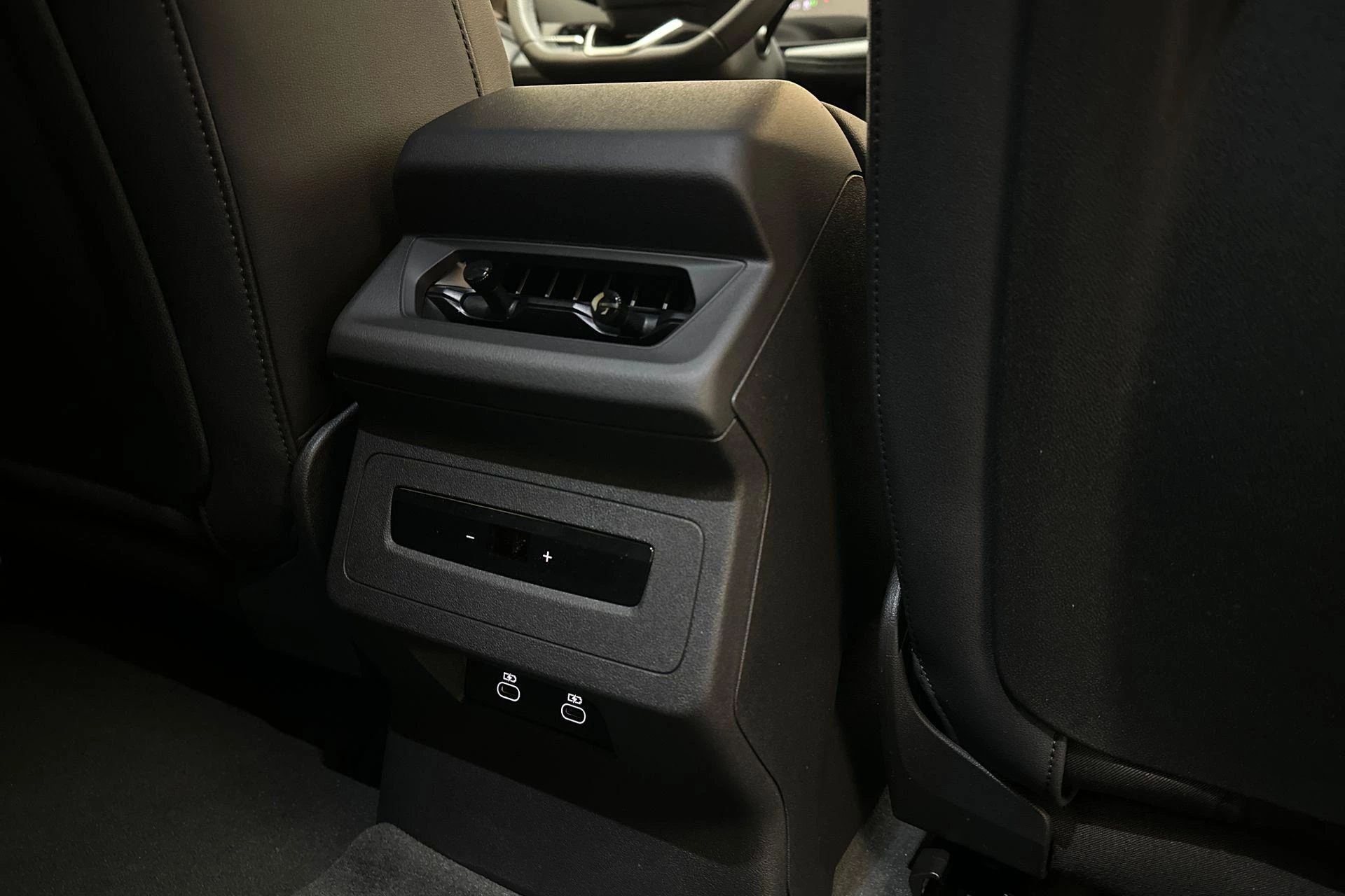 Hoofdafbeelding Audi A6 Avant e-tron