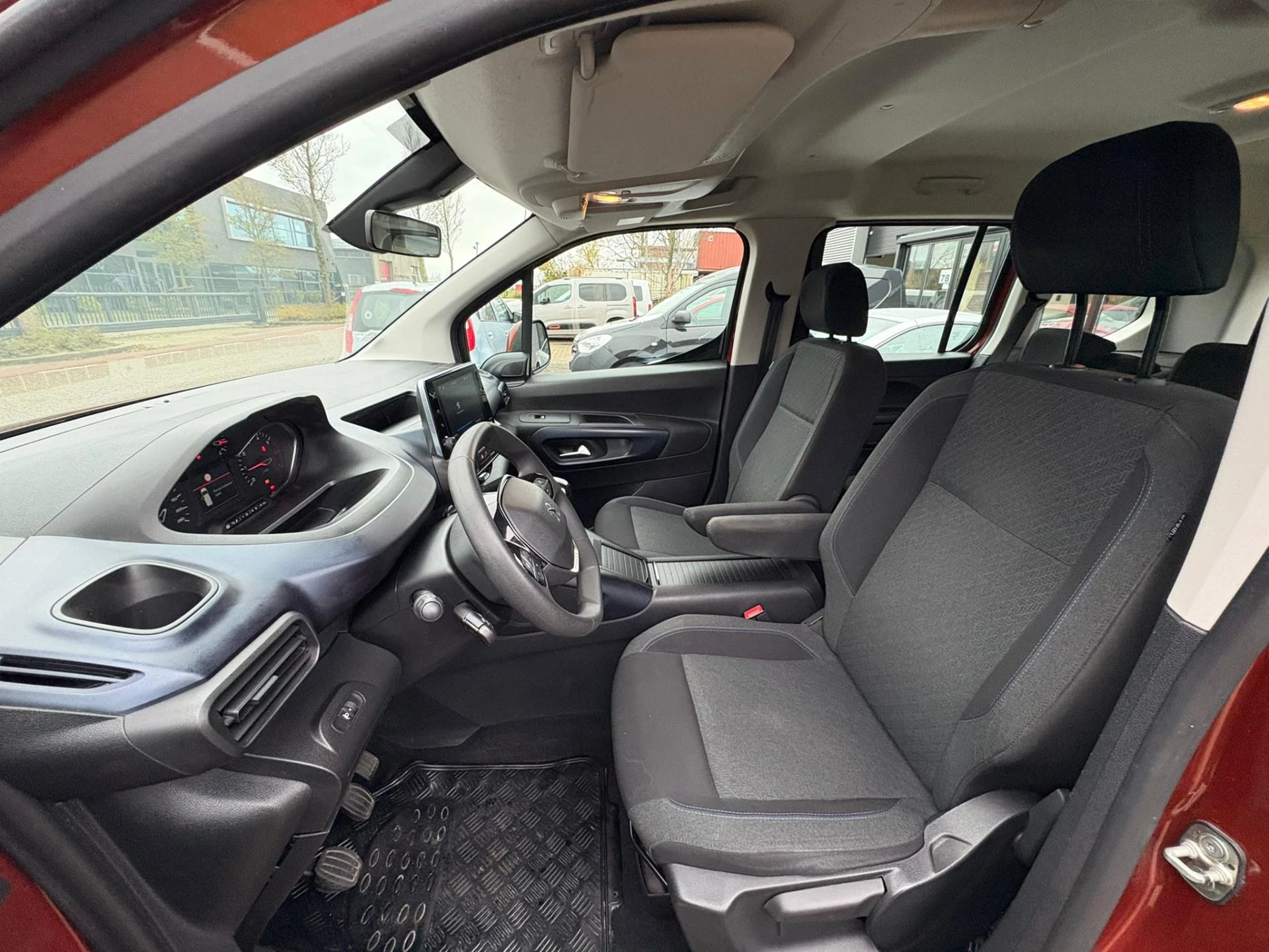 Hoofdafbeelding Peugeot Rifter