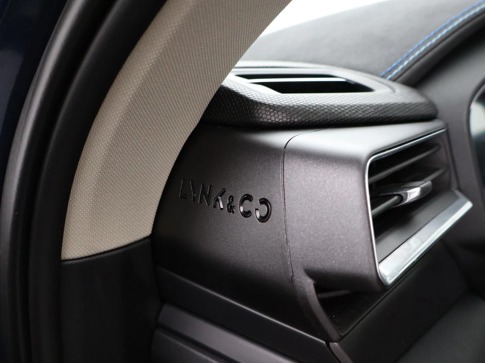 Hoofdafbeelding Lynk & Co 01
