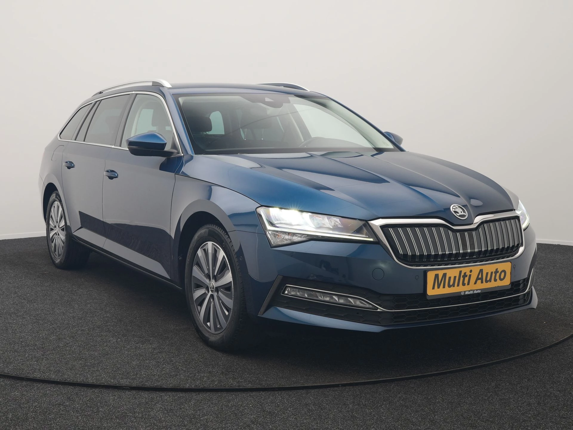 Hoofdafbeelding Škoda Superb