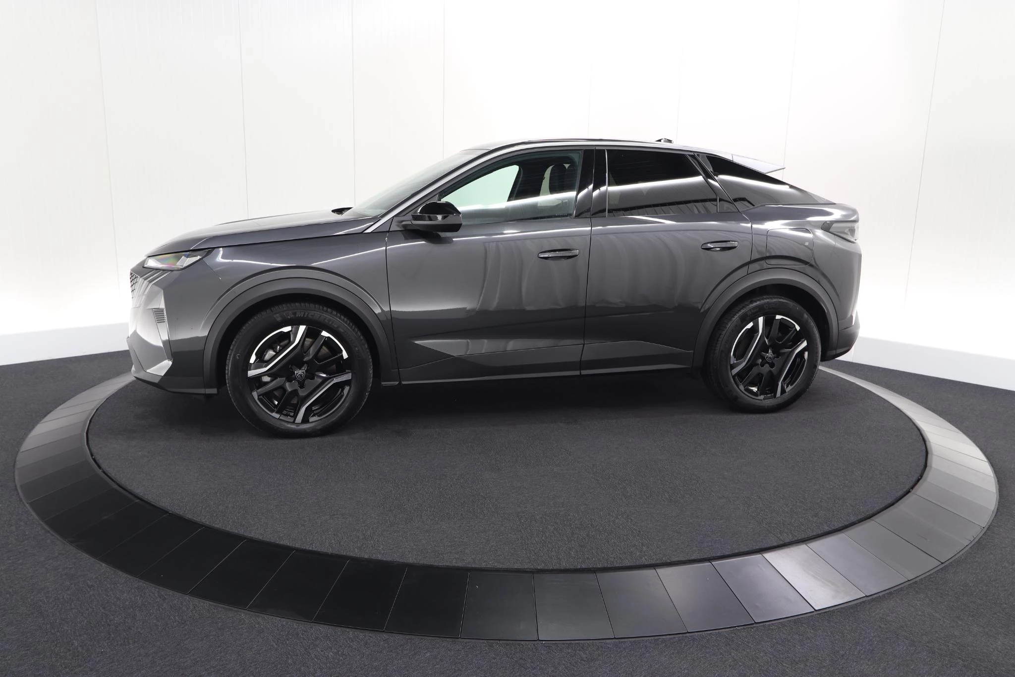 Hoofdafbeelding Peugeot e-3008