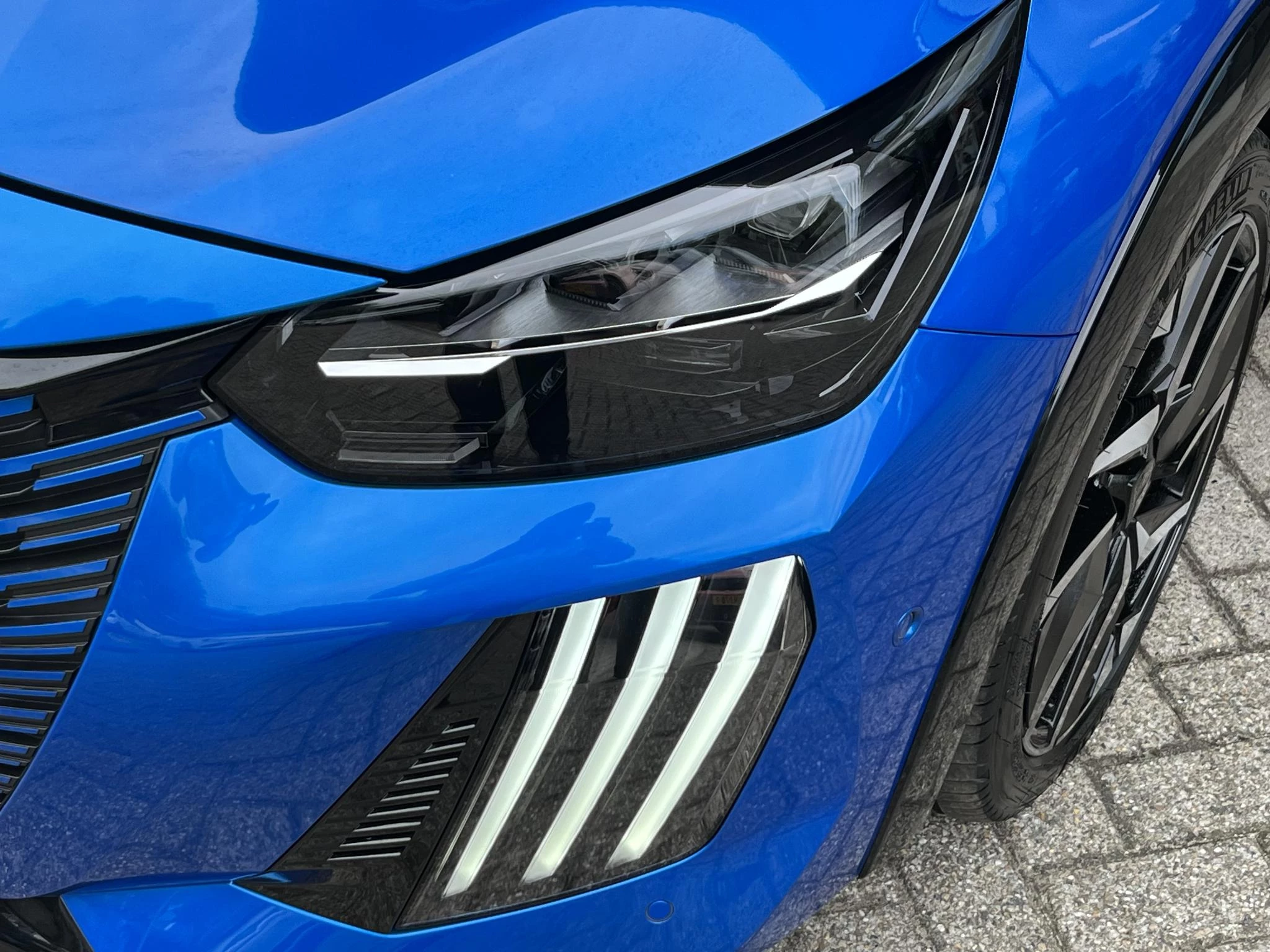 Hoofdafbeelding Peugeot e-208