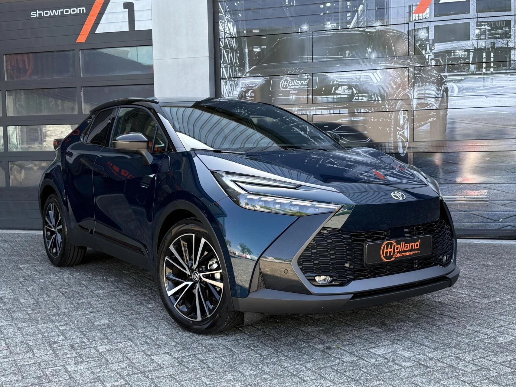 Hoofdafbeelding Toyota C-HR