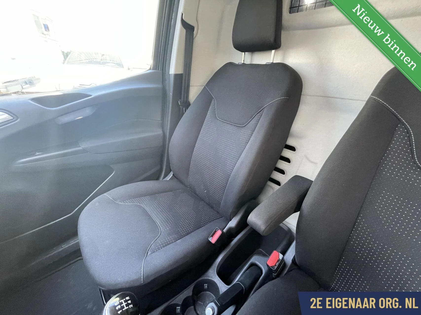 Hoofdafbeelding Ford Transit Courier