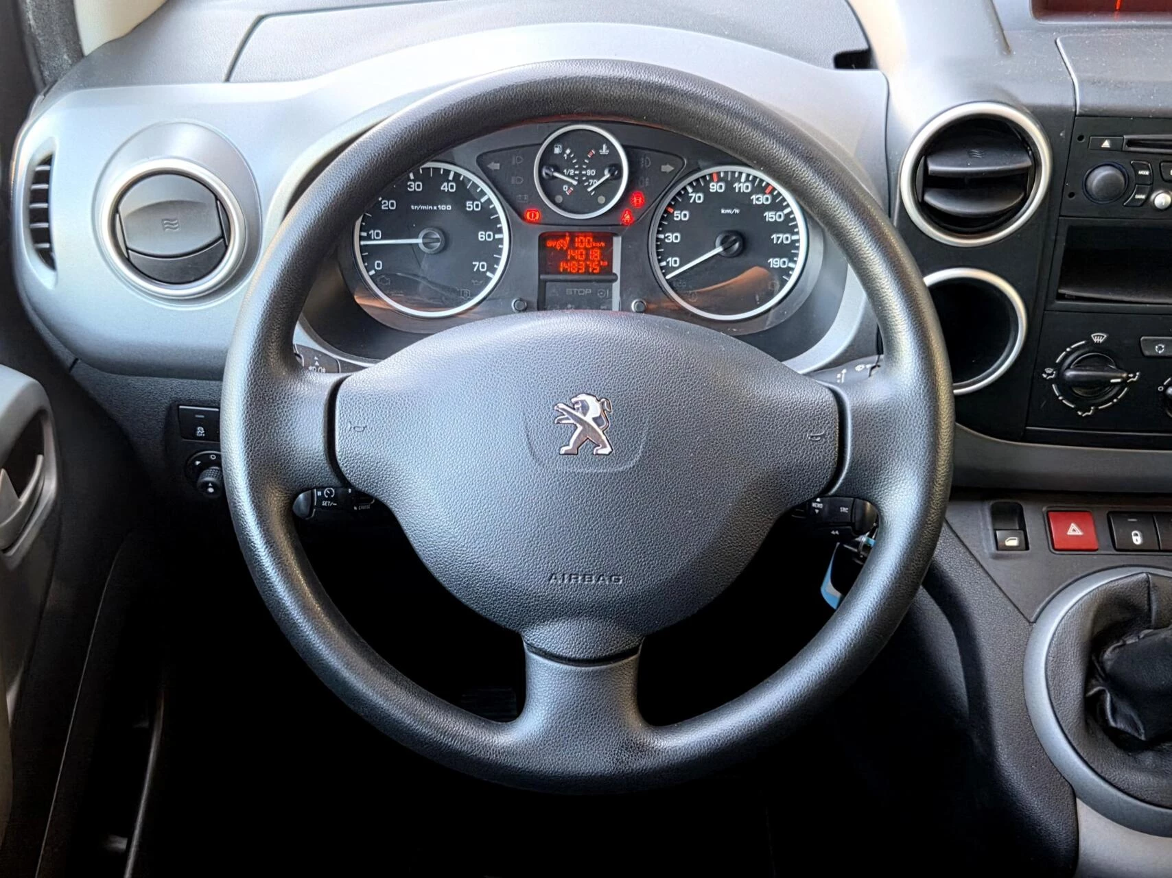 Hoofdafbeelding Peugeot Partner