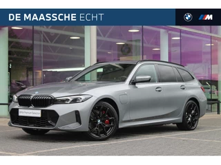 BMW 3 Serie Touring 330e High Executive M Sport Automaat / Panoramadak / Trekhaak / Sportstoelen / Adaptieve LED / Comfort Access / Parking Assistant Plus / Stoelverwarming