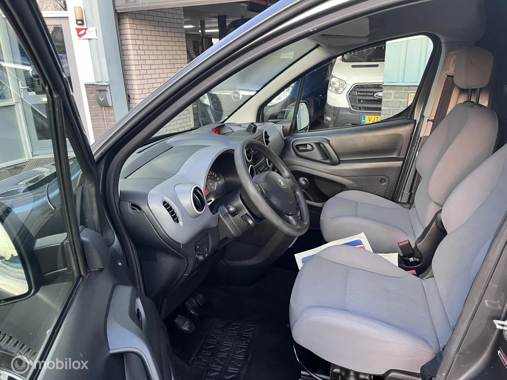 Hoofdafbeelding Peugeot Partner